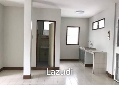 2 Bedrooms 3 Bathroom 180 Sqm. Noenplubwan.