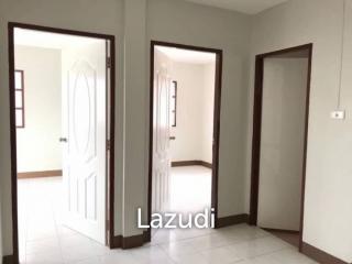 2 Bedrooms 3 Bathroom 180 Sqm. Noenplubwan.