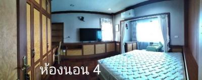 4-bedroom house in compound for sale on Ramkhamhaeng 164