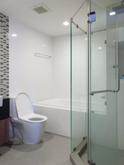 2 ห้องนอน, 2 ห้องน้ำ คอนโด ราคา ฿ 39,000/เดือน