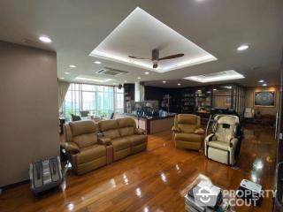 4-BR Penthouse at Baan Sathorn Chaopraya near BTS Krung Thon Buri