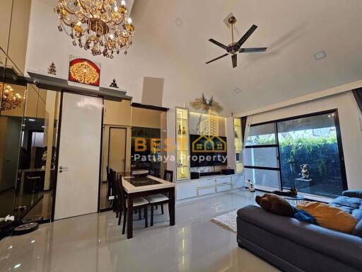 2 Bedrooms Villa / Single House in The Maple Huay Yai H011467