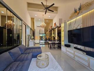 2 Bedrooms Villa / Single House in The Maple Huay Yai H011467