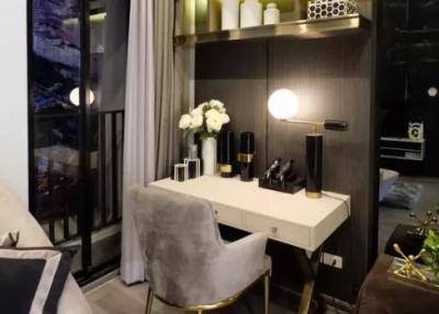 2-BR Condo at Knights Bridge Space Rama 9 near MRT Phra Ram 9