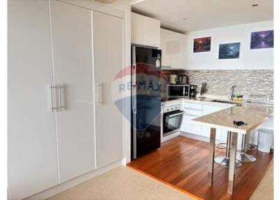 51 Sqm., 1 Bed, 1 Bath Townhouse listed for ฿ 3,800,000.