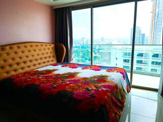 Nice 2-bedroom condo with sea view