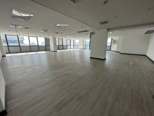 For Rent Bangkok Office Sukhumvit BTS Ekkamai Watthana