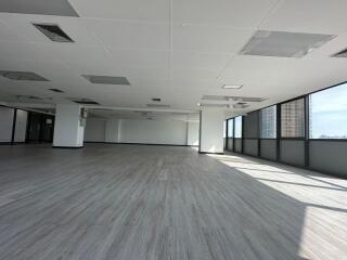 For Rent Bangkok Office Sukhumvit BTS Ekkamai Watthana