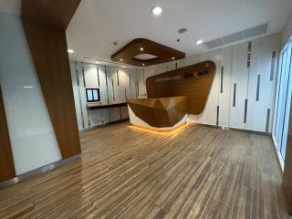 For Rent and sale Bangkok Office Sukhumvit BTS Ekkamai Watthana