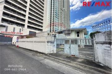 146 Sqm. Land listed for ฿ 100,000.