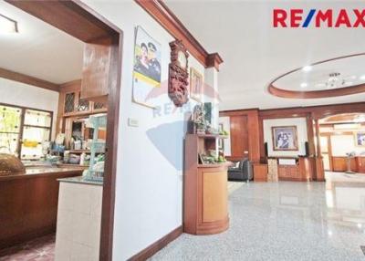 300 Sqm., 4 Beds Townhouse listed for ฿ 13,000,000.