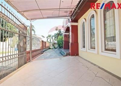 300 Sqm., 4 Beds Townhouse listed for ฿ 13,000,000.