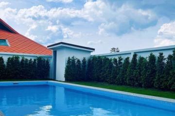 3 Bedroom pool villa house with a big garden