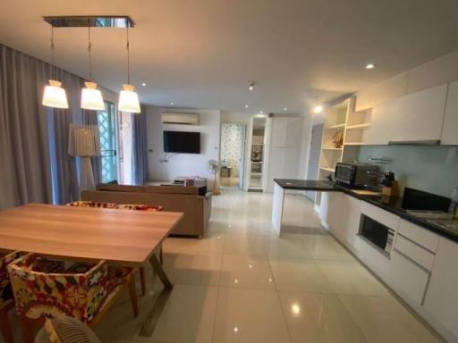 2 Bedrooms Condo With Pool View In Atlantis Resort Jomtien Pattaya For Sale