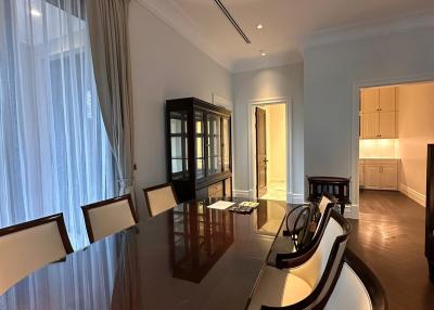 Available Now!! 98 Wireless | 132 SQM | 6th FL. | 2Beds, 3 Baths | Asking Price - THB 250K