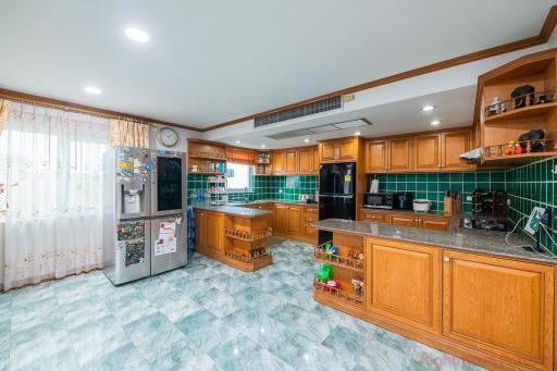 3 Bed House For Sale In North Pattaya - The Boltons