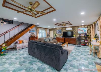 3 Bed House For Sale In North Pattaya - The Boltons