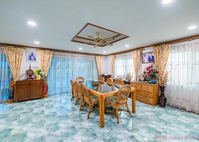3 Bed House For Sale In North Pattaya - The Boltons