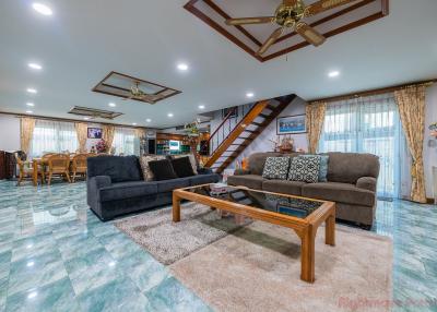 3 Bed House For Sale In North Pattaya - The Boltons