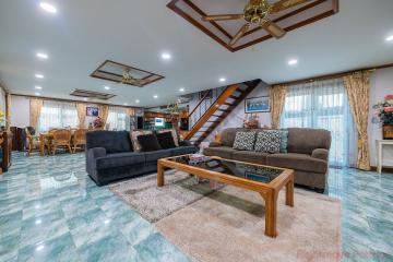 3 Bed House For Sale In North Pattaya - The Boltons