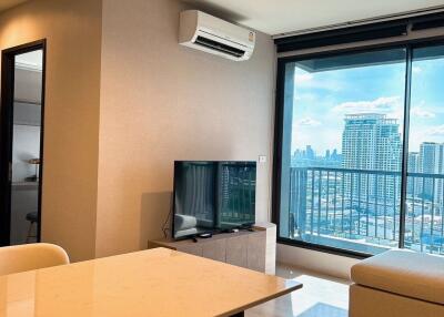 2 bed Condo in Rhythm Sukhumvit 44 Phra Khanong Sub District C020555