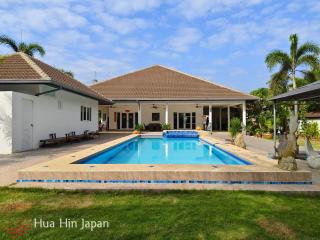 Spacious 4 Bedroom Pool Villa on the Large Land Near Palm Hills Golf