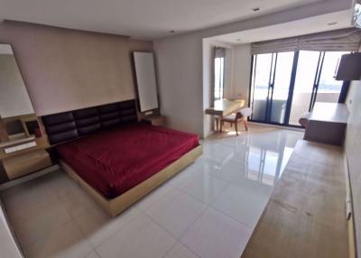 5 bed Penthouse in President Park Sukhumvit 24 Khlongtan Sub District P04322