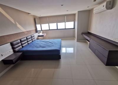 5 bed Penthouse in President Park Sukhumvit 24 Khlongtan Sub District P04322