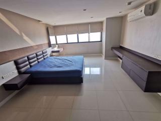 5 bed Penthouse in President Park Sukhumvit 24 Khlongtan Sub District P04322