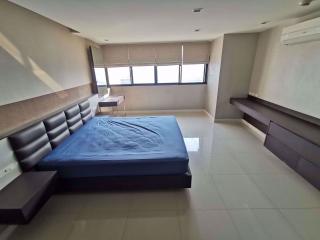 5 bed Penthouse in President Park Sukhumvit 24 Khlongtan Sub District P04322