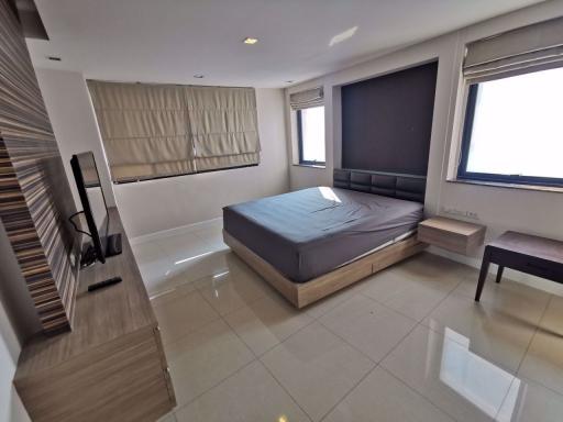 5 bed Penthouse in President Park Sukhumvit 24 Khlongtan Sub District P04322