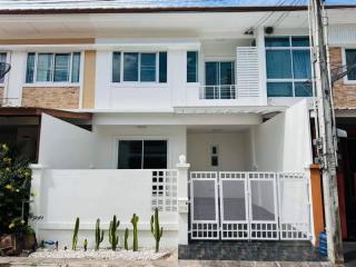 Townhouse for sale in Sriracha, The Central Village 1