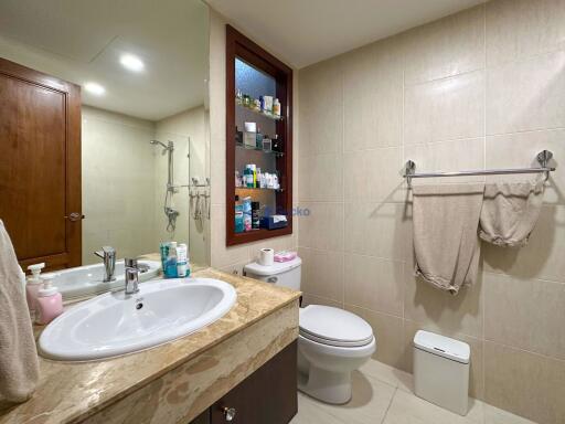 2 Bedrooms Condo in Regent Pratumnak South Pattaya C011276