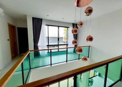 Pool Villa house for sale in Pattaya, great location, fully furnished, convenient travel, Chonburi.
