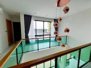 Pool Villa house for sale in Pattaya, great location, fully furnished, convenient travel, Chonburi.