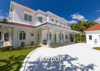 Colonial Style Villa with Direct Beach Access