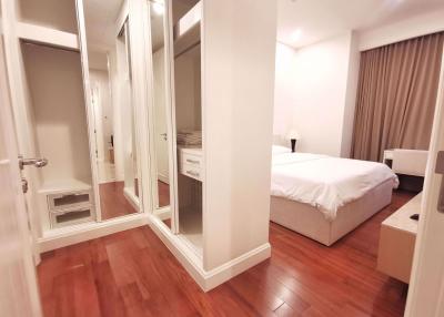 2 bed Condo in Q Langsuan Lumphini Sub District C013270