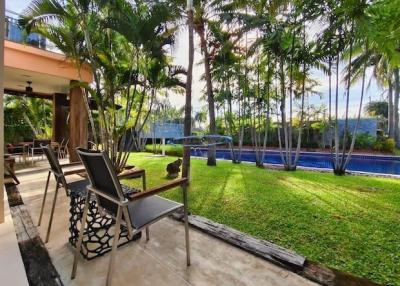 Blue Lagoon Sheraton 4 bedroom villa in mint condition for sale Hua Hin Cha Am