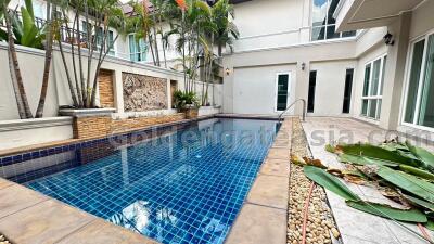 House with private swimming Pool and Garden - Sukhumvit Thong Lo BTS