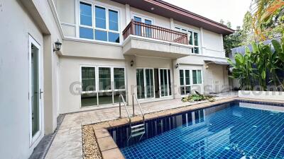 House with private swimming Pool and Garden - Sukhumvit Thong Lo BTS