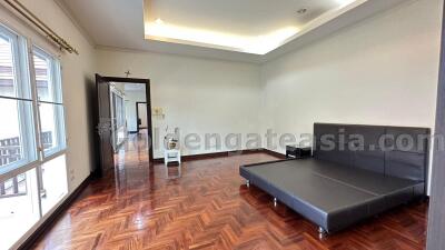 House with private swimming Pool and Garden - Sukhumvit Thong Lo BTS