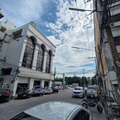 Commercial building for rent, 5 and a half floors, Laem Chabang, Sriracha, Chonburi.