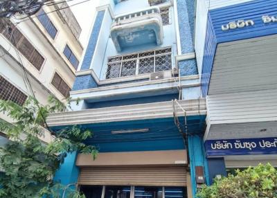 Commercial building for sale, 5 and a half floors, Laem Chabang, Sriracha, Chonburi.