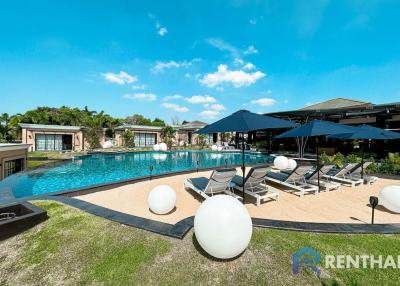 Investment Opportunity! Huge Resort Styled Pool Villa for Sale!