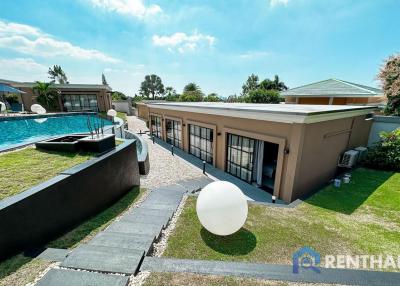 Investment Opportunity! Huge Resort Styled Pool Villa for Sale!