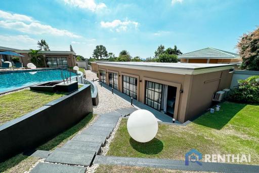 Investment Opportunity! Huge Resort Styled Pool Villa for Sale!