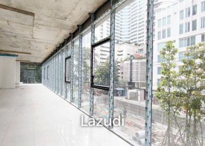 Retail space for rent in Klongtoey