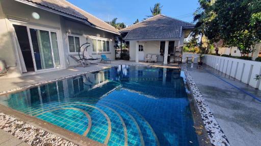 3 Bedrooms House in The Avenues East Pattaya H010155