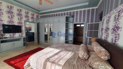 3 Bedrooms House in The Avenues East Pattaya H010155