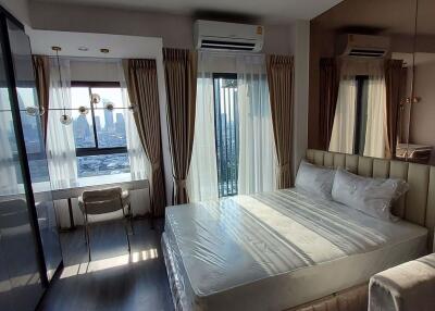 Studio bed Condo in Ideo Chula-Samyan Si Phraya Sub District C020566